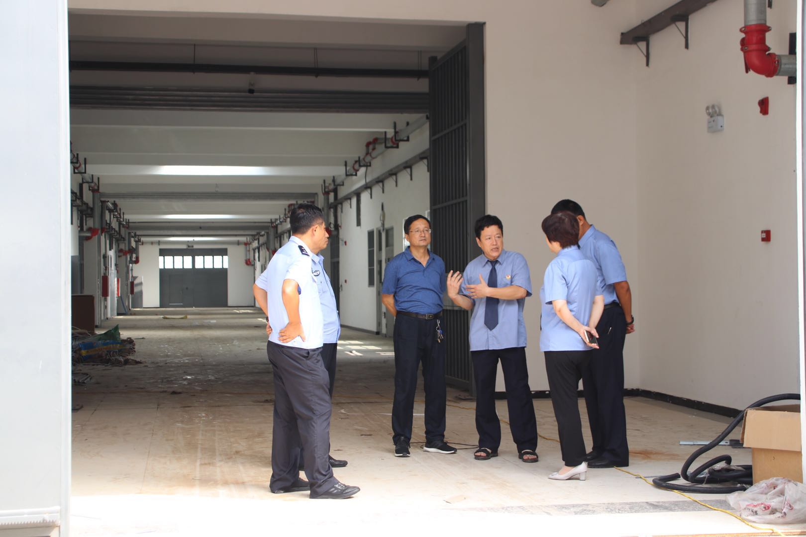 黄骅市检察院检察长庞丽敏到新建看守所进行调研